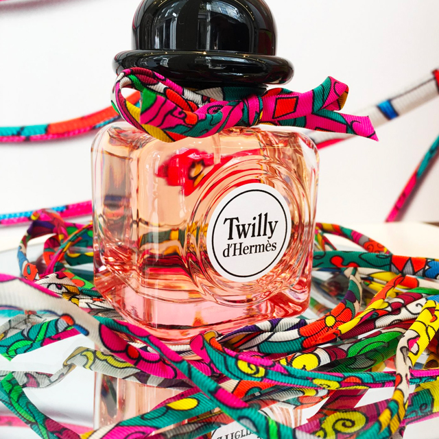 Twilly d'ermès SIZE 1.6 oz/ 50 mL